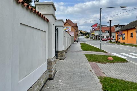 Ilustrační obrázek k prjektu Hřbitovní zeď