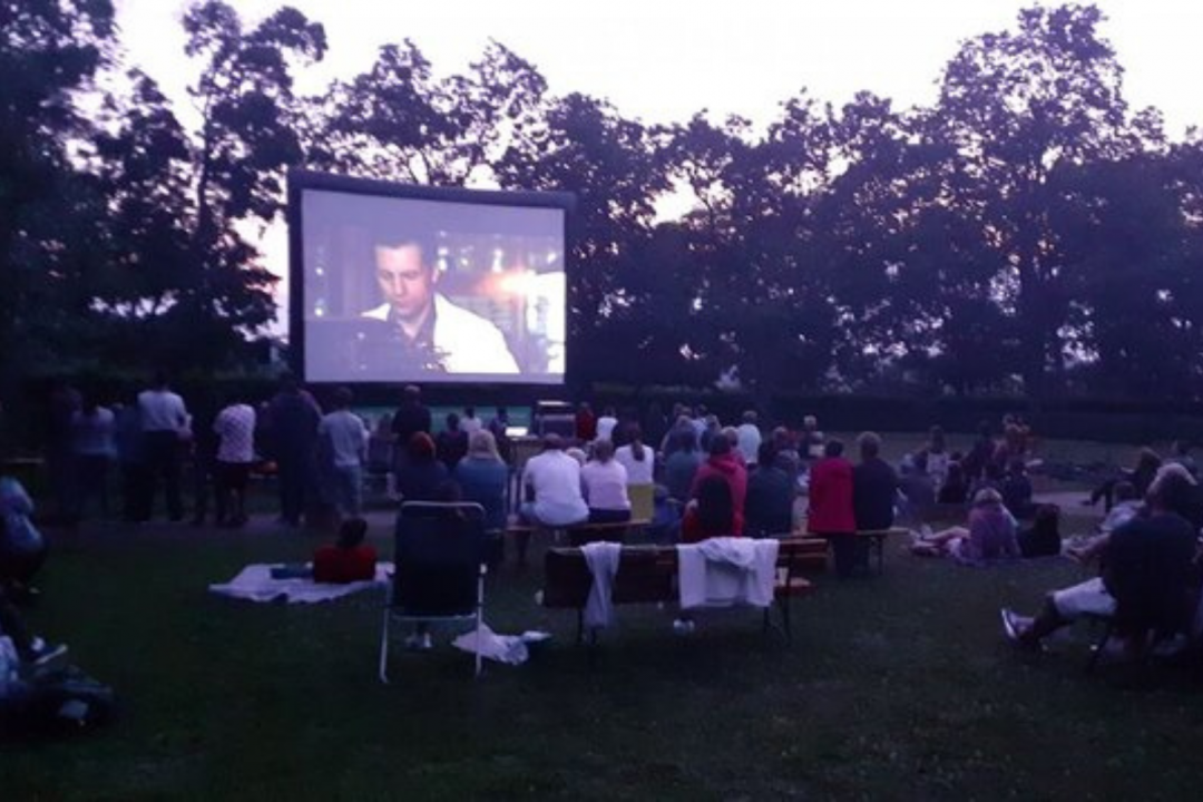 Letní kino v zámecké zahradě: Vstupenka do ráje